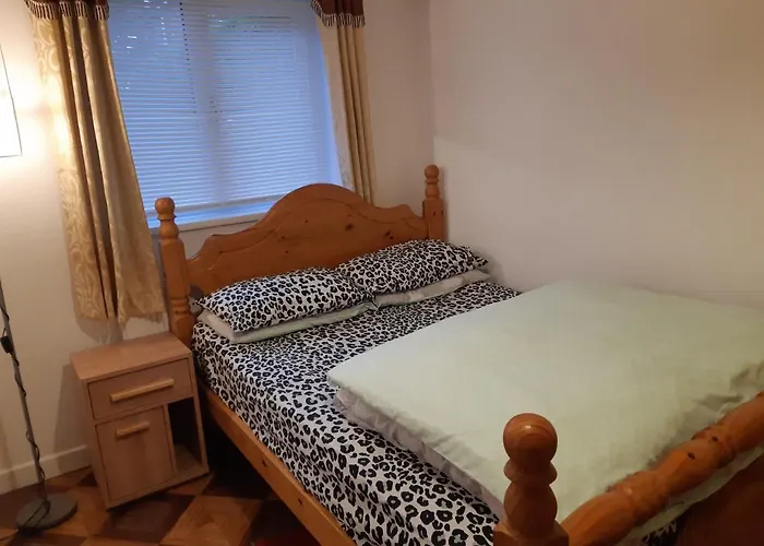 Comfortable Double Bedroom Lovely Bungalow